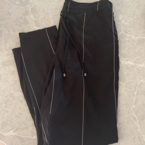 Casual or dress pant - Picture 2 of 4